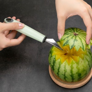 Couteau à découpe décorative denteleur en acier inoxydable