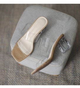 Talons hauts，transparent et epais pour femmes