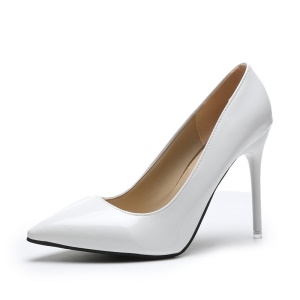 Talons hauts et fin en cuir synthétique