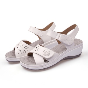 Sandales velcro pour femme avec fermeture à pression