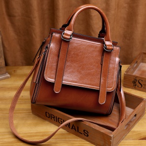 Sac à bandoulière simple pour femmes avec un effet de cire huilée