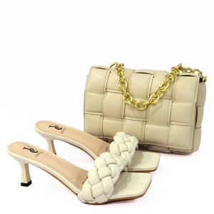 Ensemble de  sac à main et talons hauts pour femmes