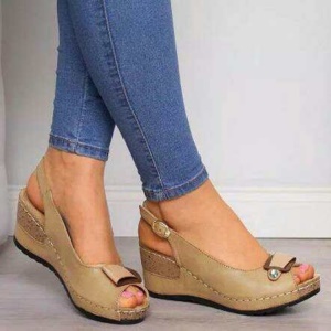 Sandales pour femmes avec talon haut et courroie à la cheville