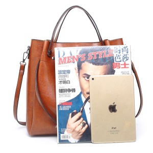 Sac à bandoulière femme simple avec un effet brillannt huile de cire