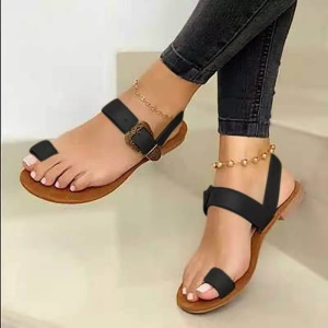 Pantoufles en cuir  pour femmes