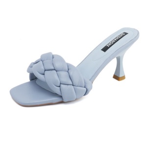 Chaussons pour femmes à talon fin