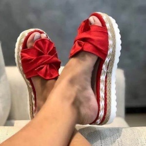 Babouche en daim pour femme