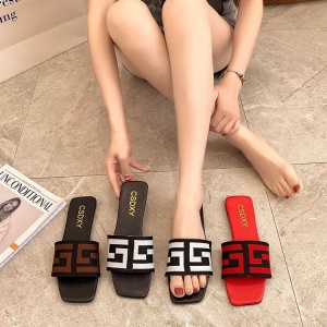 Pantoufles pour femmes en cuir artificiel