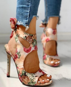 Chaussures à talons hauts pour femmes en cuir synthétique