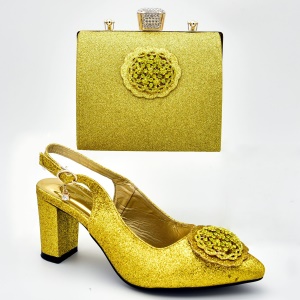 Ensemble de talons hauts pour femmes et de sac à main