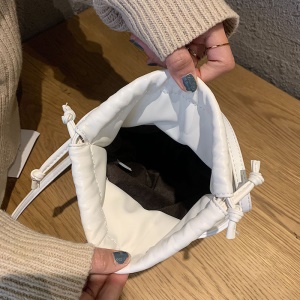 Sac à bandoulière pour femmes avec mini cordon de serrage