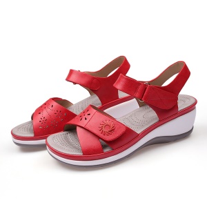 Sandales velcro pour femme avec fermeture à pression