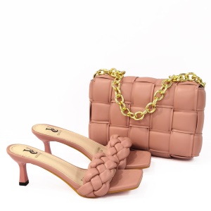 Ensemble de  sac à main et talons hauts pour femmes