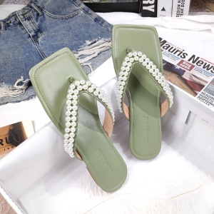 Pantoufles en cuir  avec perles