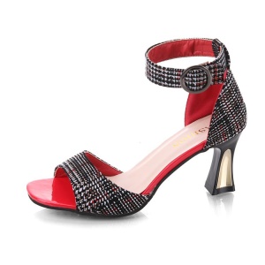 Sandales pour femmes avec boucle en cuir synthétique