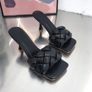Pantoufles pour femmes à talon haut