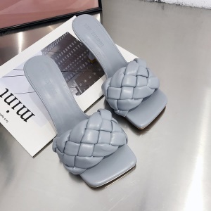 Pantoufles pour femmes à talon haut