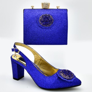 Ensemble de talons hauts pour femmes et de sac à main