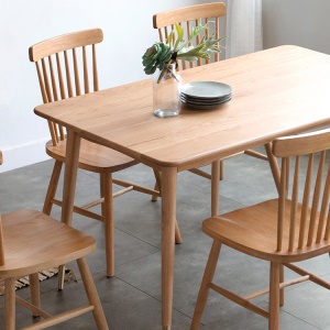 Table de salle à manger et chaises en bois de chêne