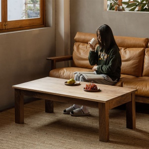 Table basse rectangulaire en bois de noyer