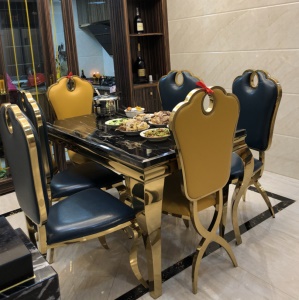 Table de salle à manger et chaises avec cadre en acier inoxydable