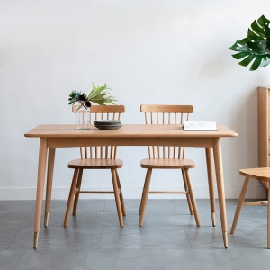 Table de salle à manger et chaises en bois de chêne