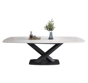 Table de salle à manger et chaises