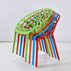 Chaise simple en plastique anti-corrosion et résistant à l'usure
