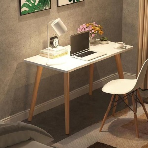 Bureau simple en bois massif