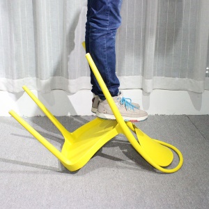 Chaise en plastique antidérapant