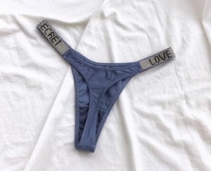 Femme sexy culotte avec strass à la mode