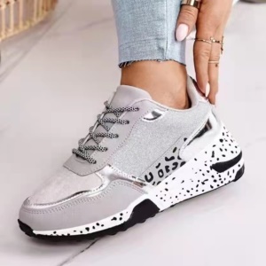 Chaussures casual pour femmes semelle épaisse avec motif de la peau de léopard