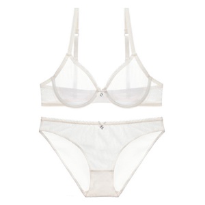 Ensemble de Soutien gorge et culotte en filet dentelle