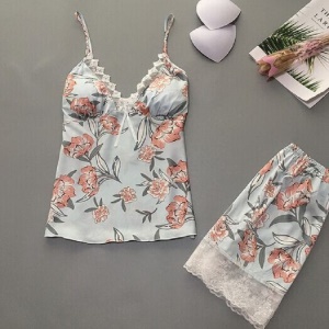 Pyjama set de deux pièces camisole et shorts en soie artificielle