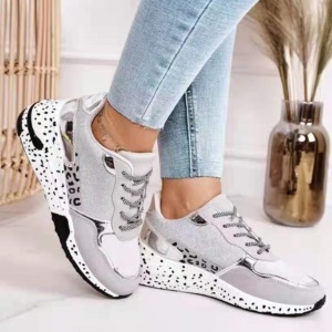 Chaussures casual pour femmes semelle épaisse avec motif de la peau de léopard