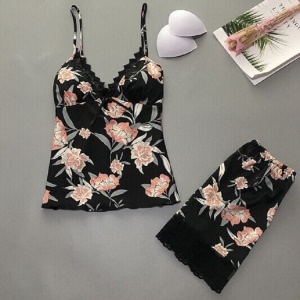 Pyjama set de deux pièces camisole et shorts en soie artificielle