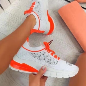 Chaussures de sport pour femmes  en microfibre