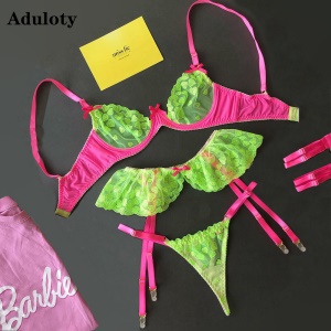 Lingerie sexy femme ensemble de trois pièces en dentelle