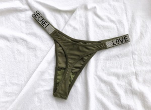 Femme sexy culotte avec strass à la mode