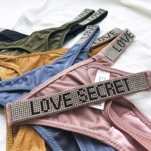 Femme sexy culotte avec strass à la mode