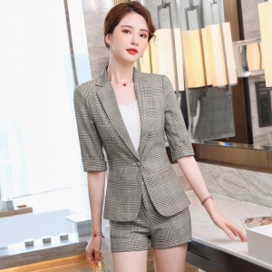 Femmes costume à carreaux 2 pcs（blazer à manches moyennes+short)