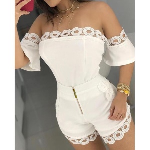 Ensemble top à poitrine enveloppante + short avec fermeture