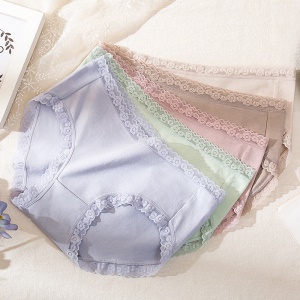 Culotte  respirante simple en dentelle