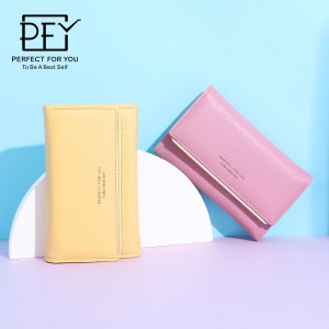 Portefeuille femme en cuir artificiel