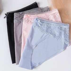Culotte slip sexy et respirante  en coton avec dentelle
