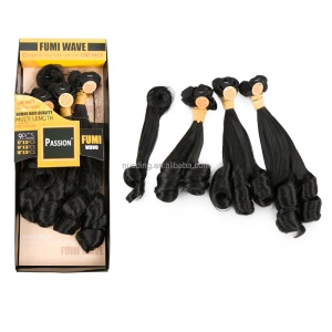 Extension de cheveux ondulé lot de 3 pièces avec trois longueurs différentes en fibres de haute température