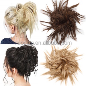 Perruque chignon en fibre synthétique pelucheux