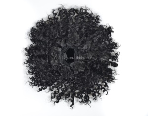 Perruque chignon frisé en fibre synthétique