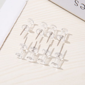 Punaises en plastique transparent