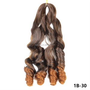 Perruque de 20 pouces aux cheveux ondulée en fibre synthétique